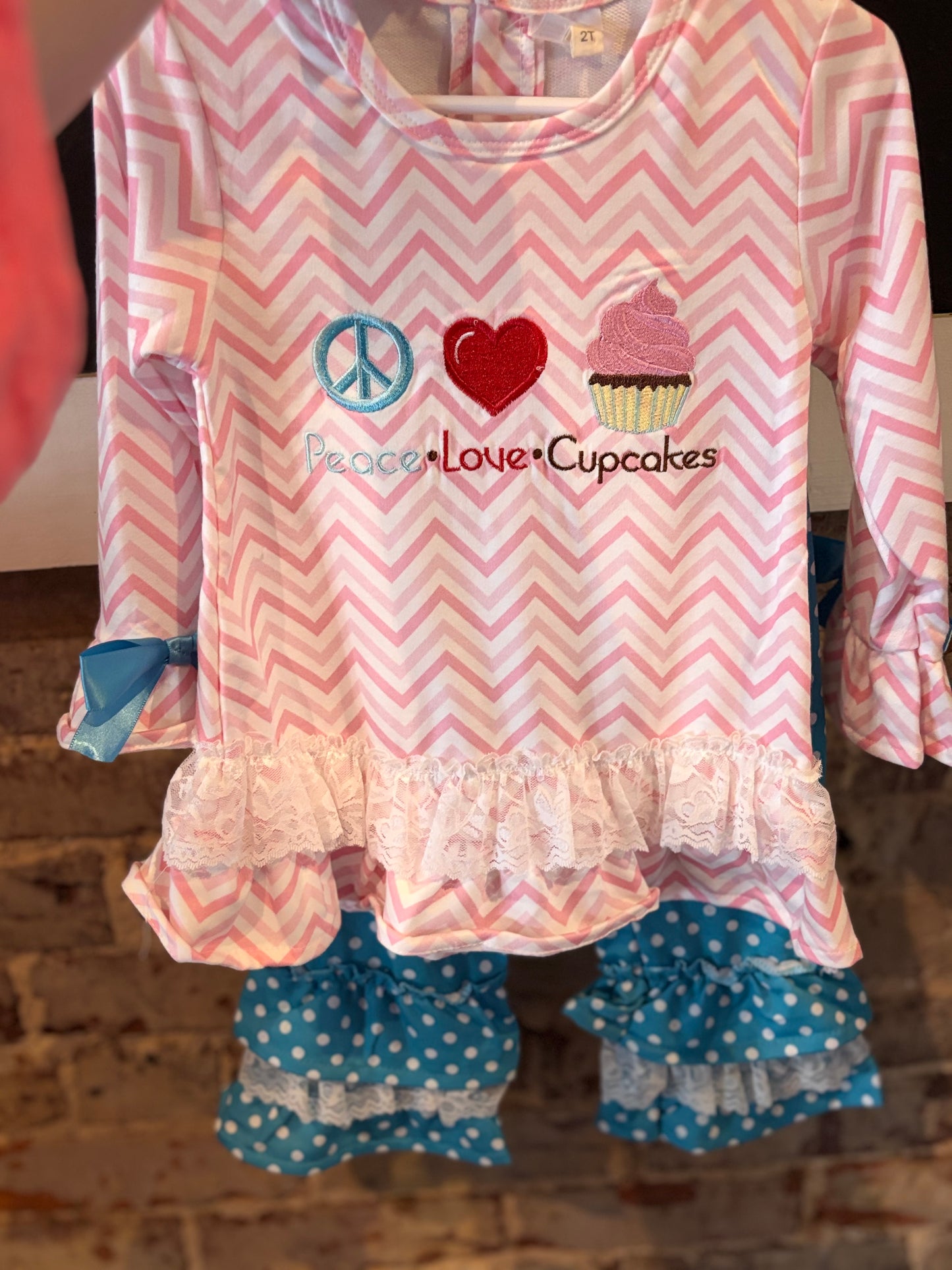Little Girls Peace Love Cupcakes Set