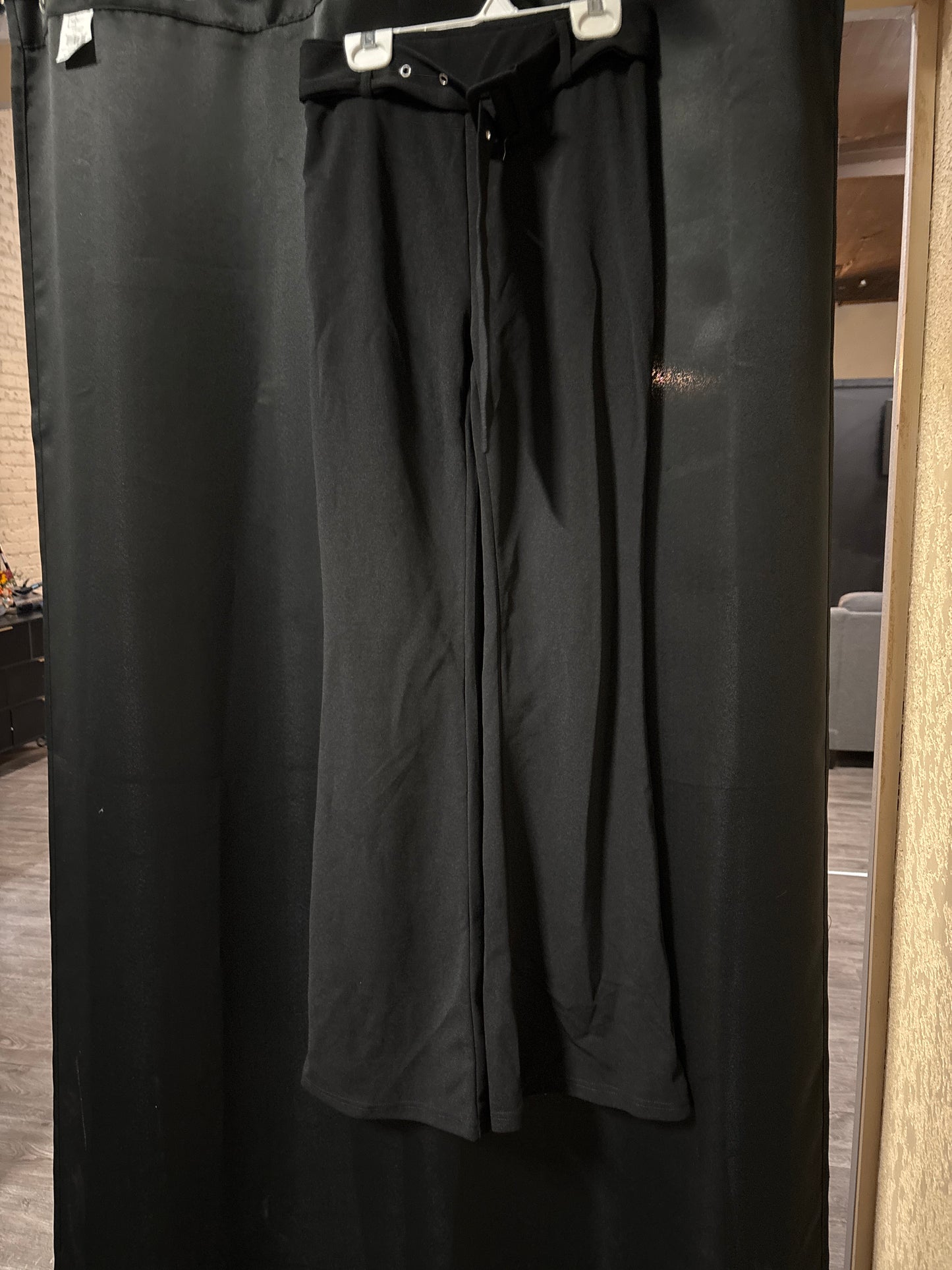 Women’s pants with belt size small