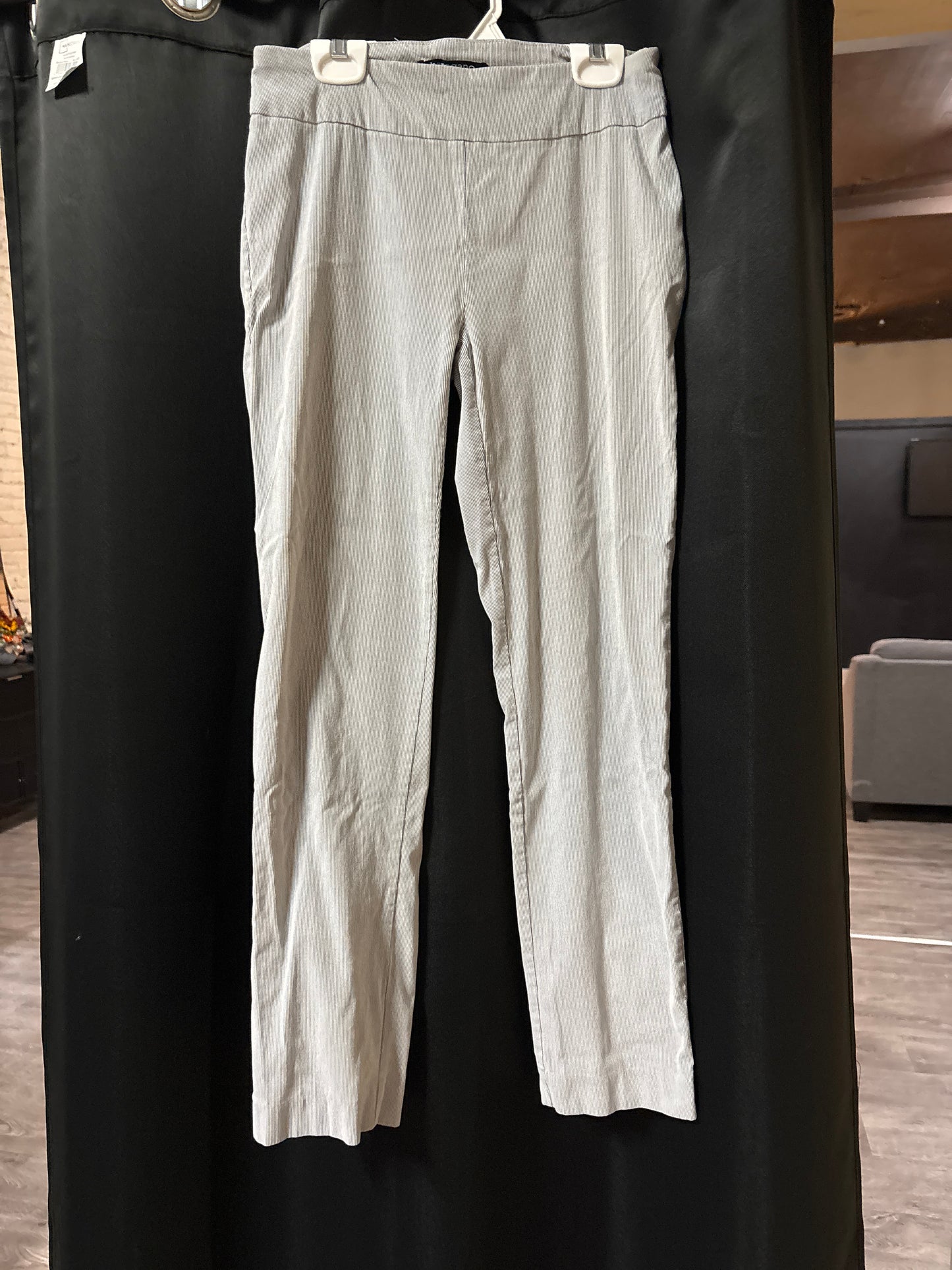 Women’s pants size 4