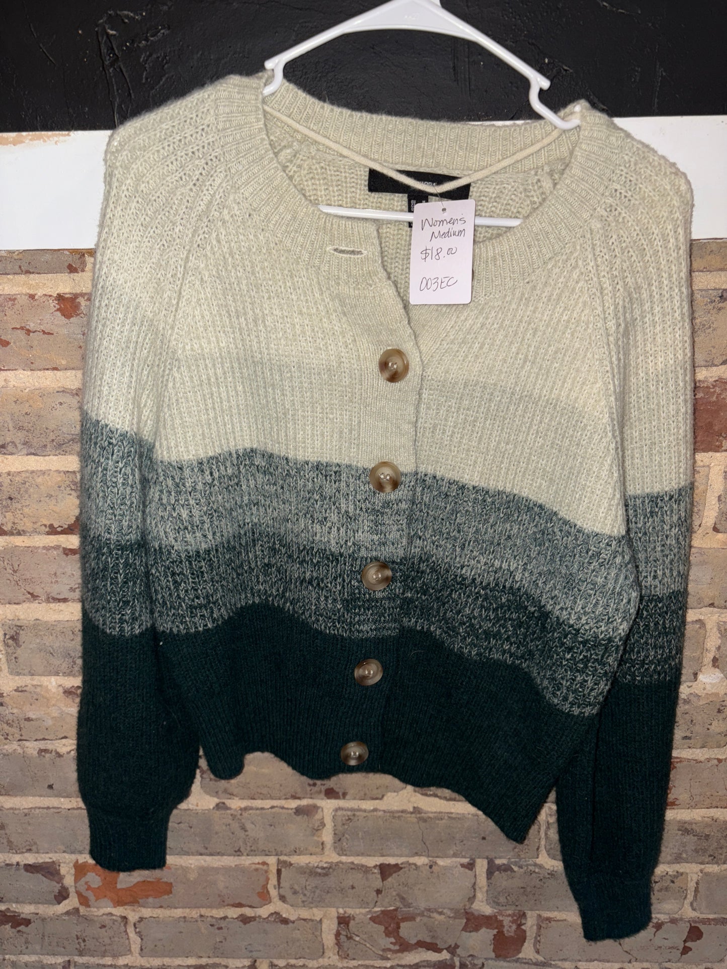 Women’s Medium Sweater