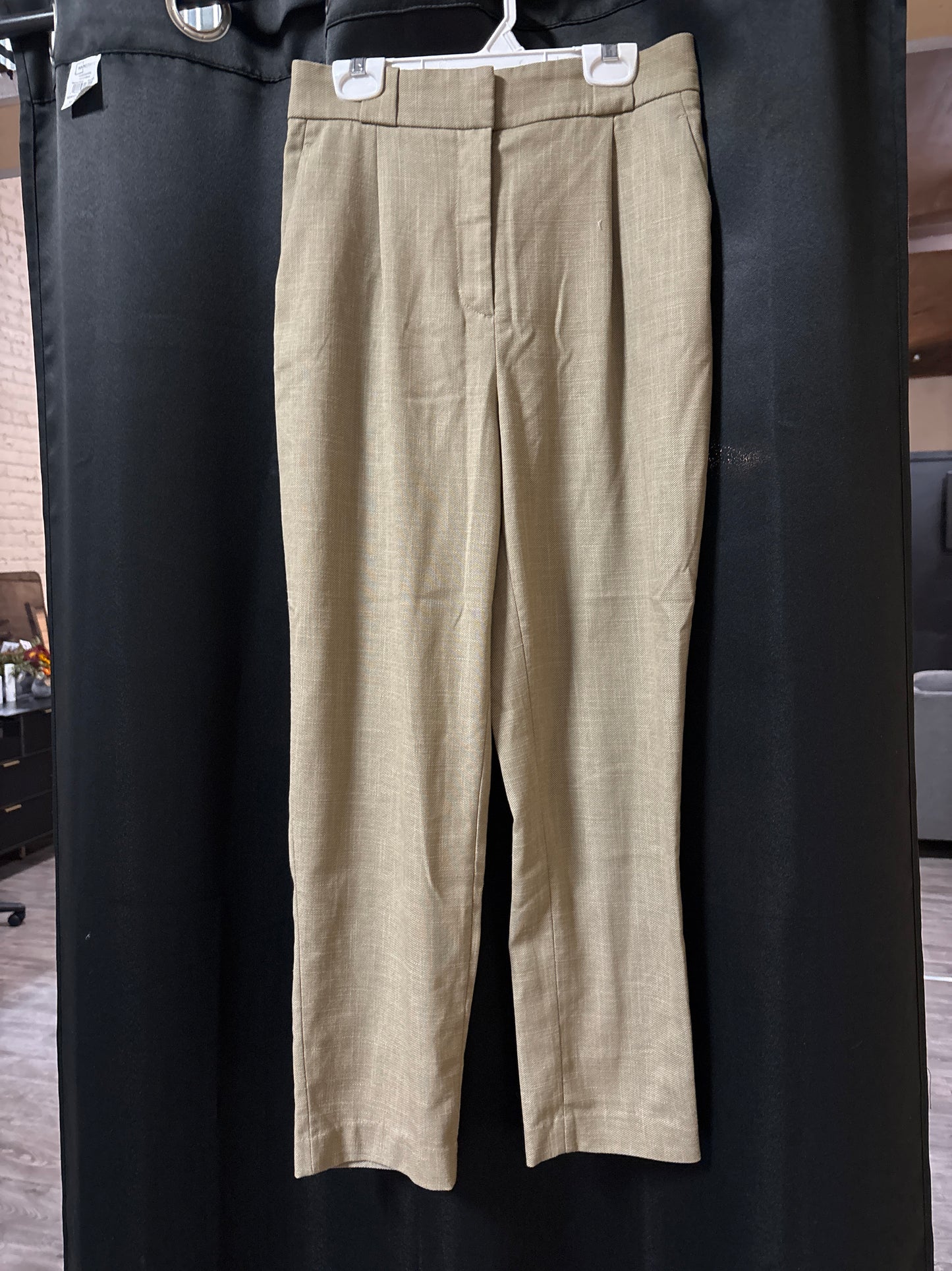 Women’s pants size 4