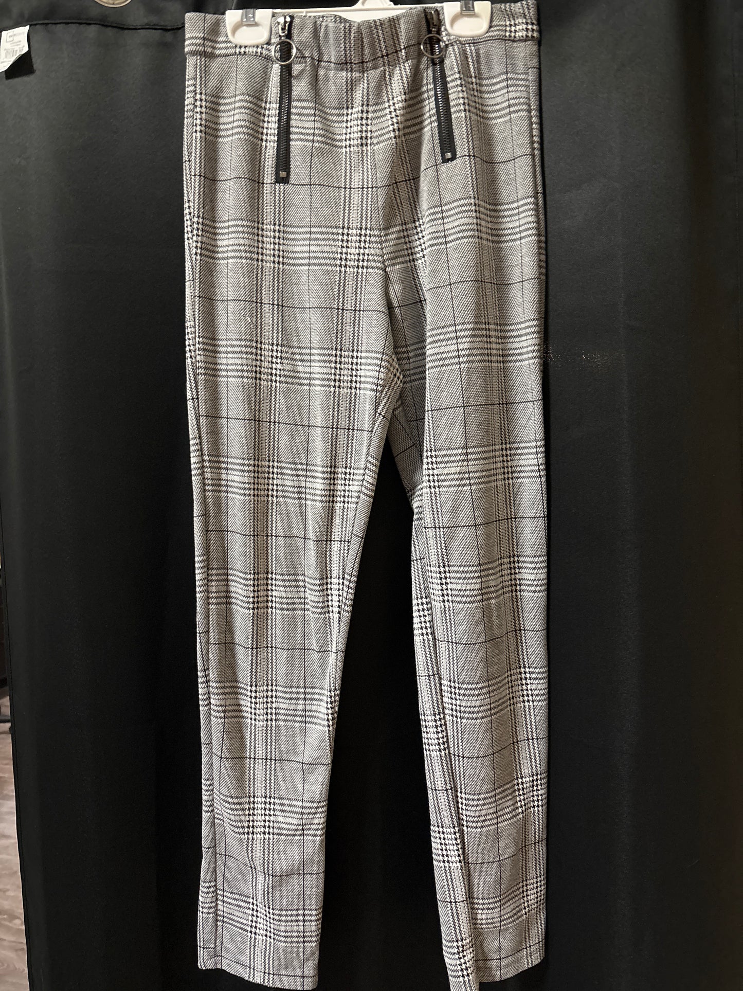 Women’s pants size medium