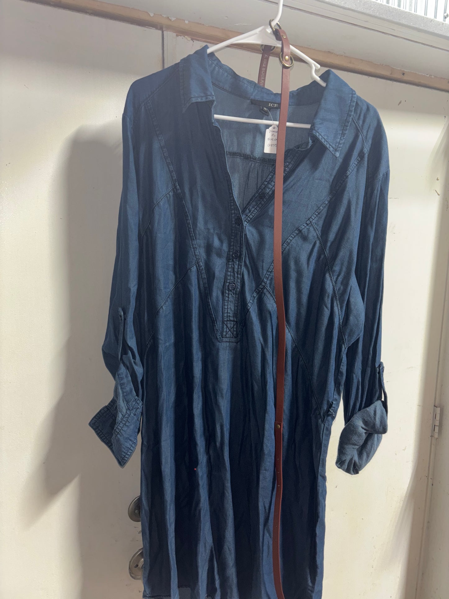 Women’s XL Dress with Belt