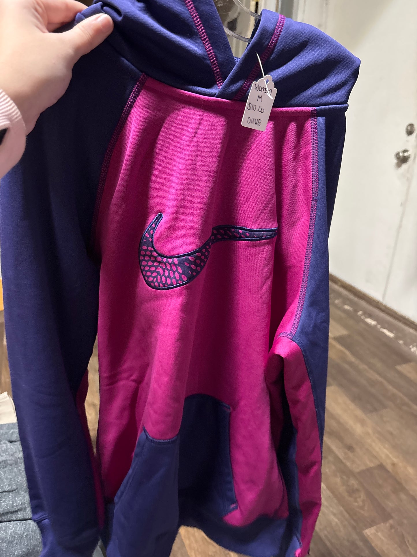 Women’s medium sweatshirt