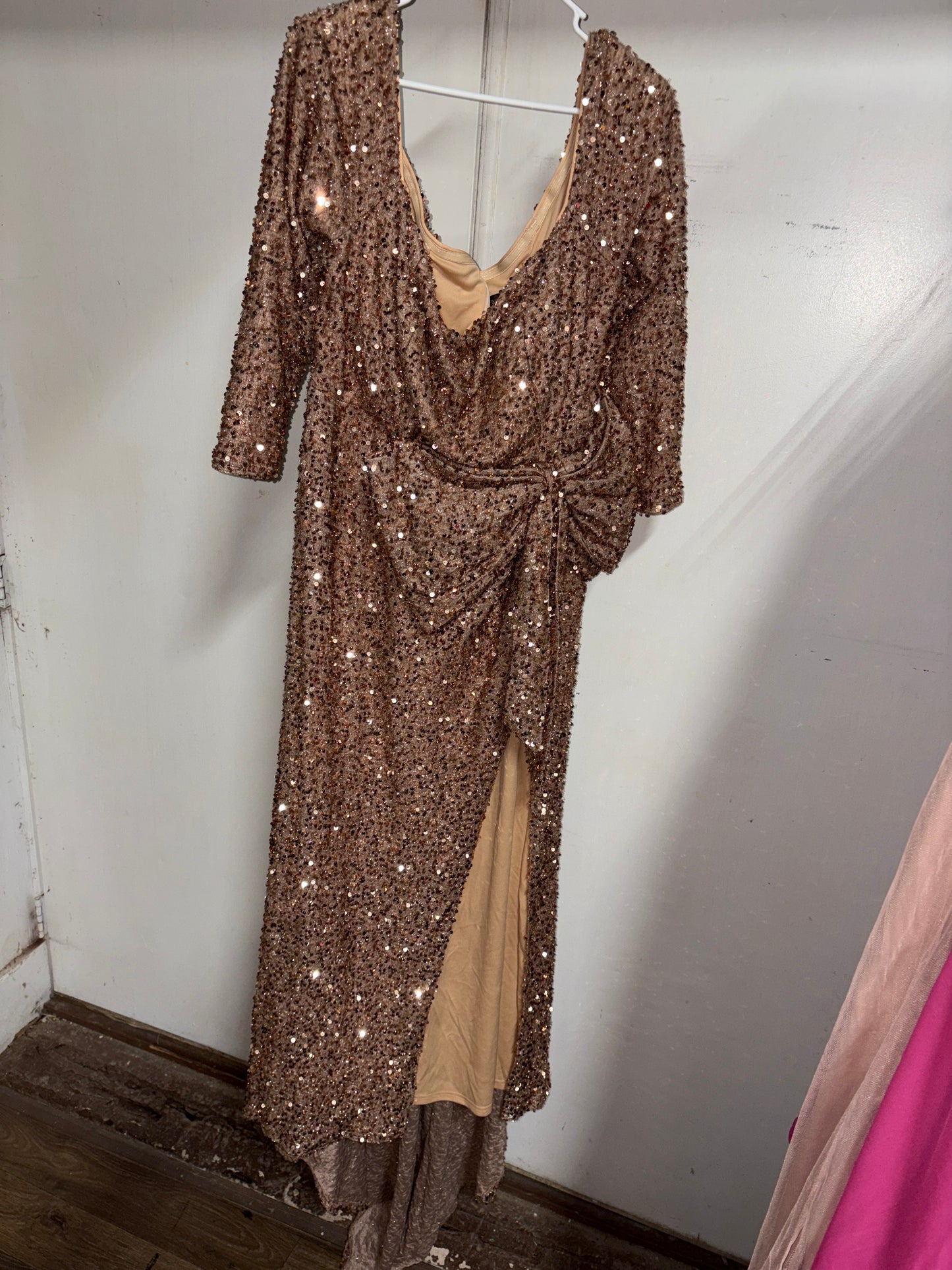 Women’s 1XL Gold Sequins Formal Gown