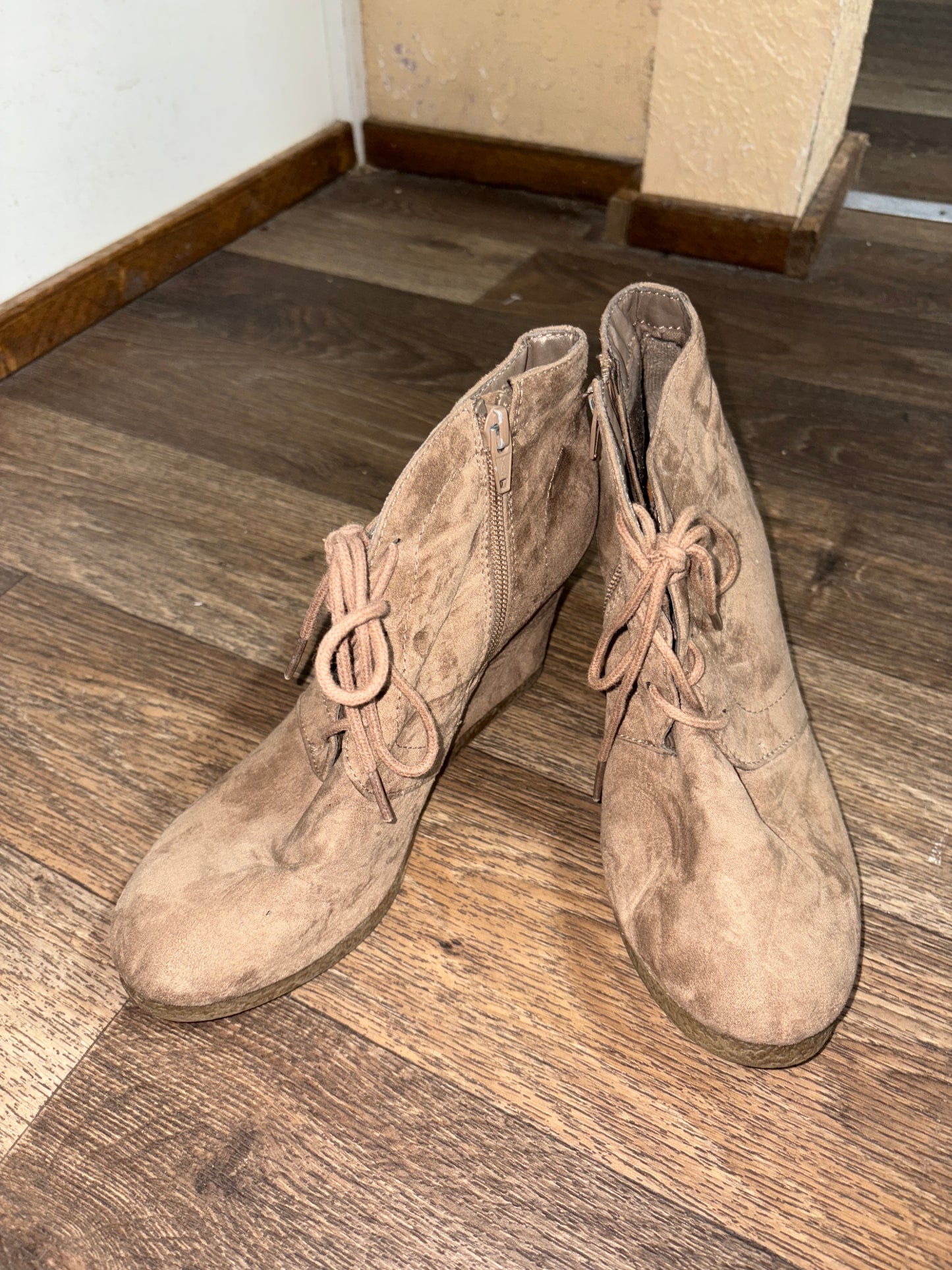 Women’s Size 8 Shoes