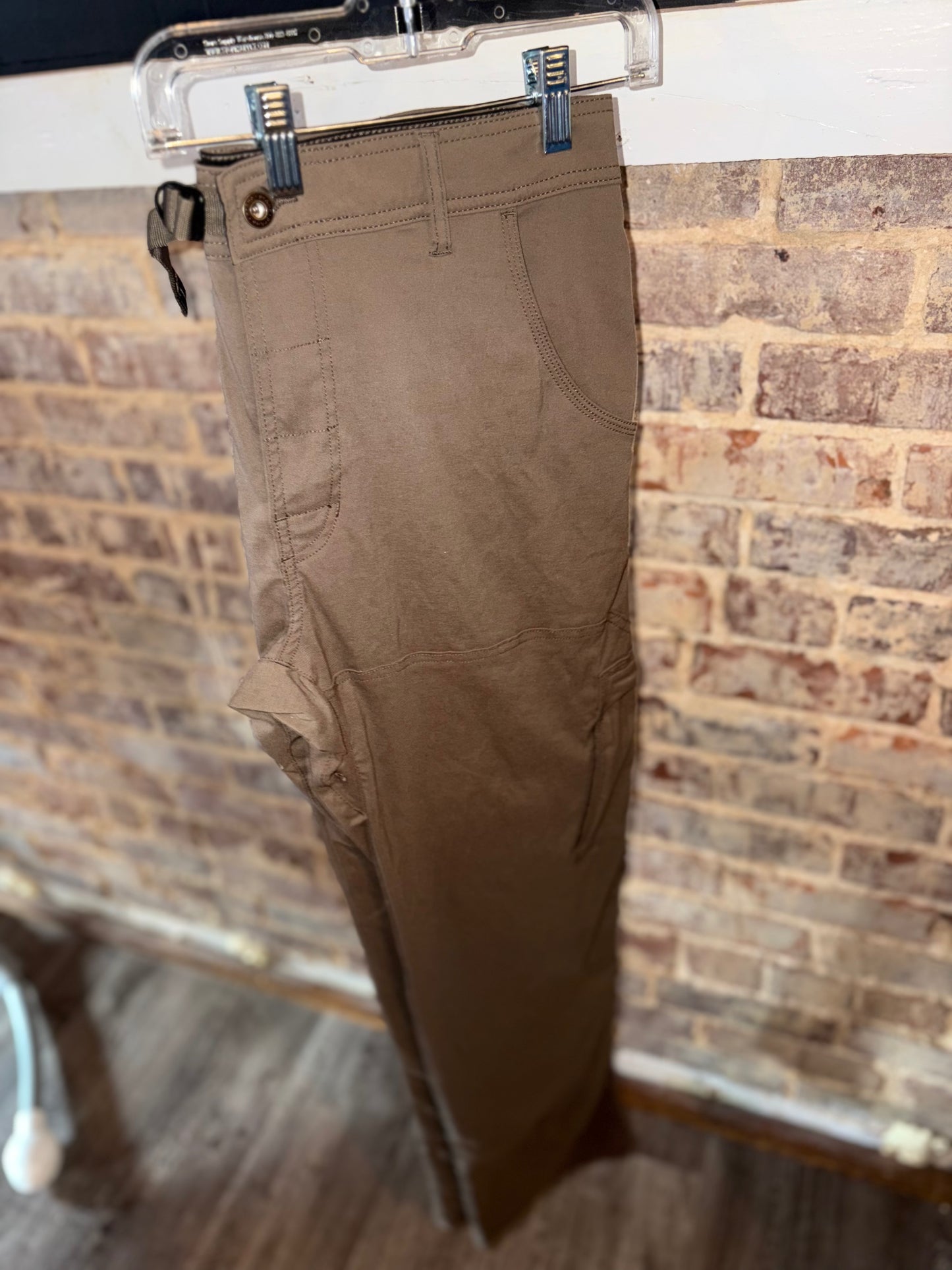 Men’s 36/32 Pants
