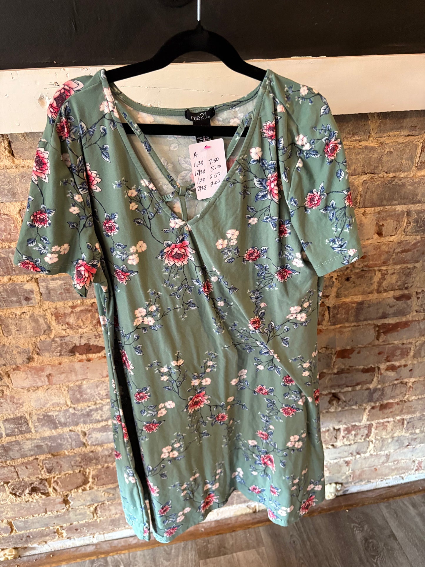 Women’s Large Dress