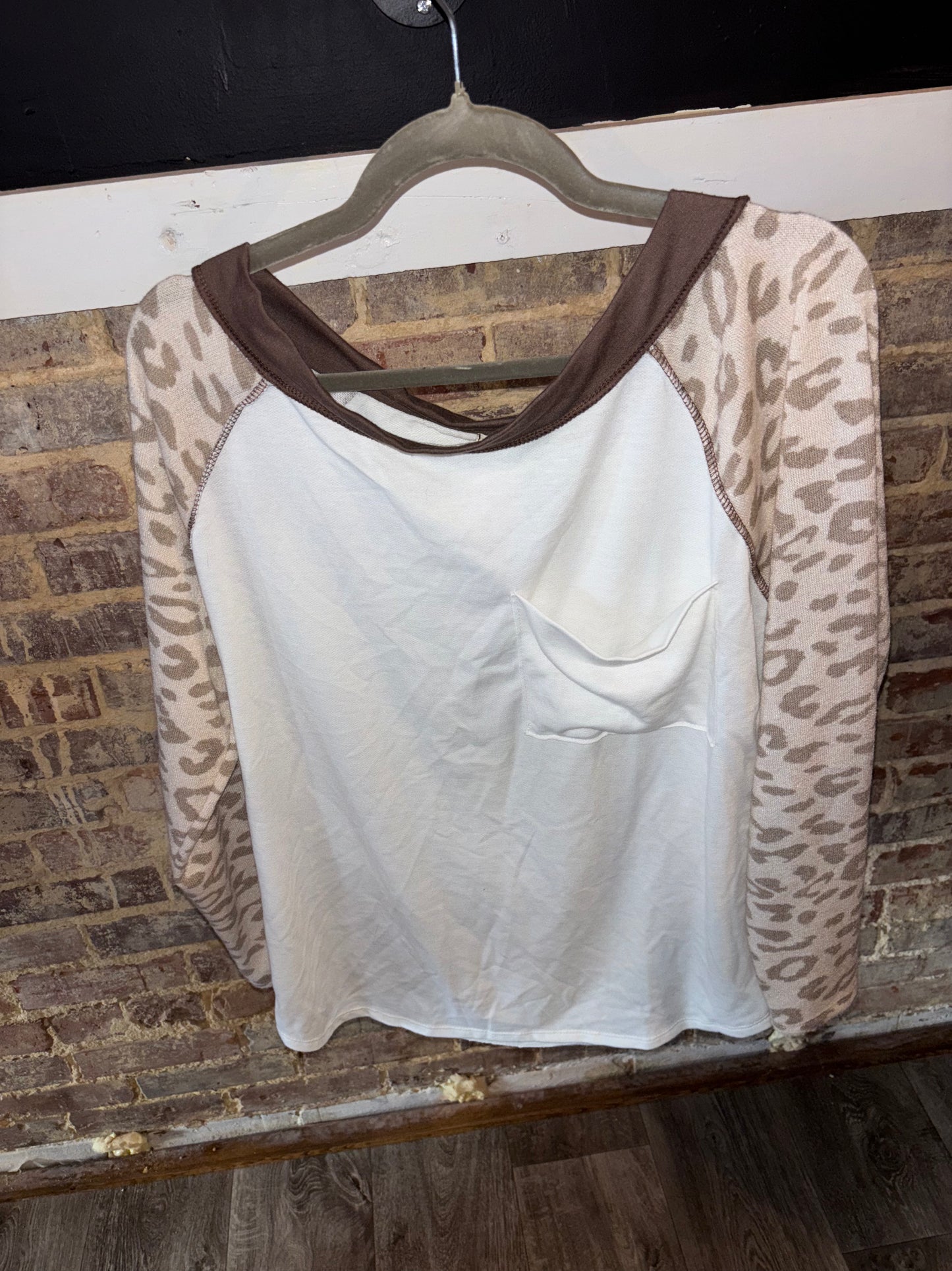 Women’s Medium Long Sleeve