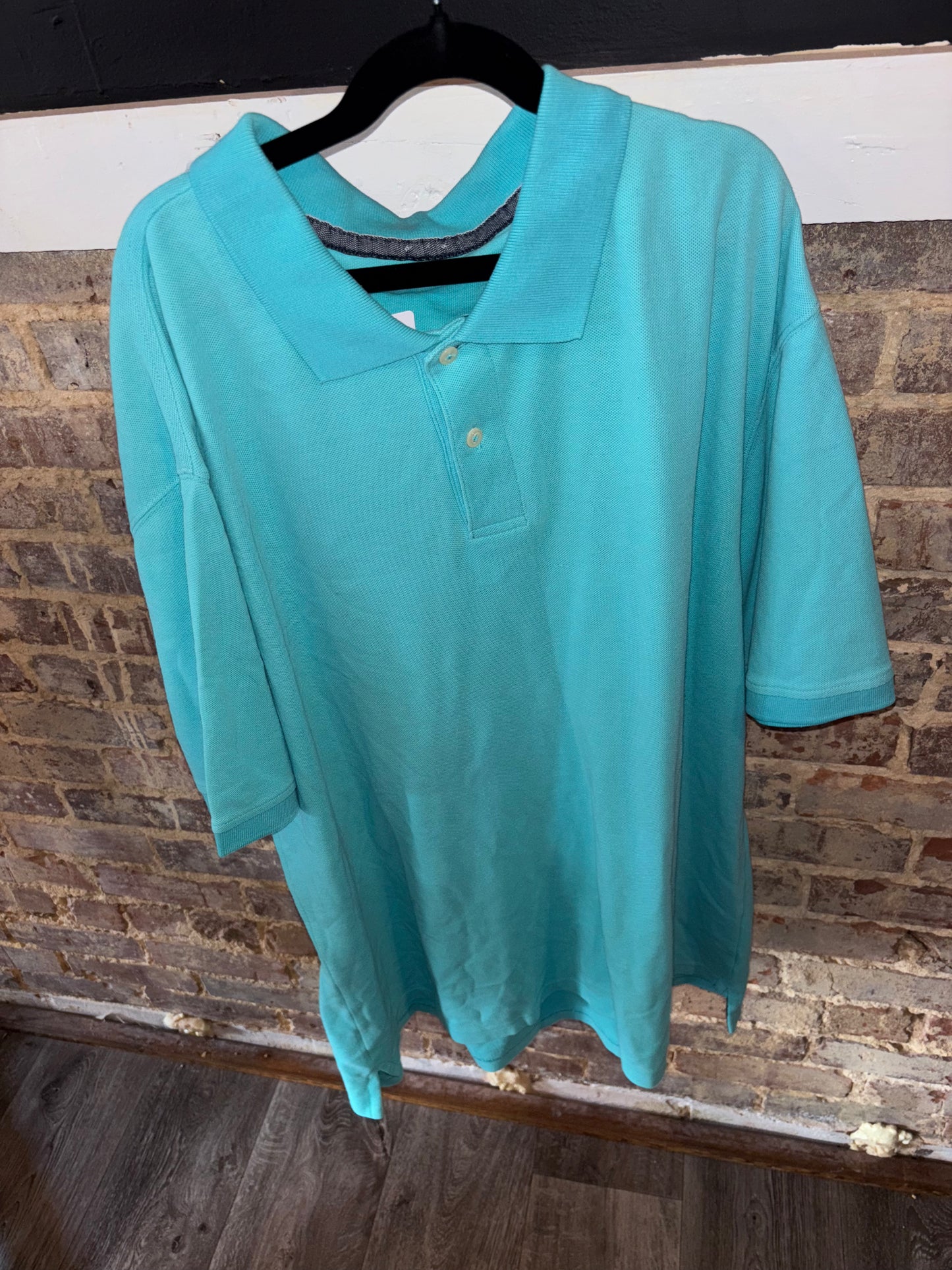 Men’s XL Collared Shirt