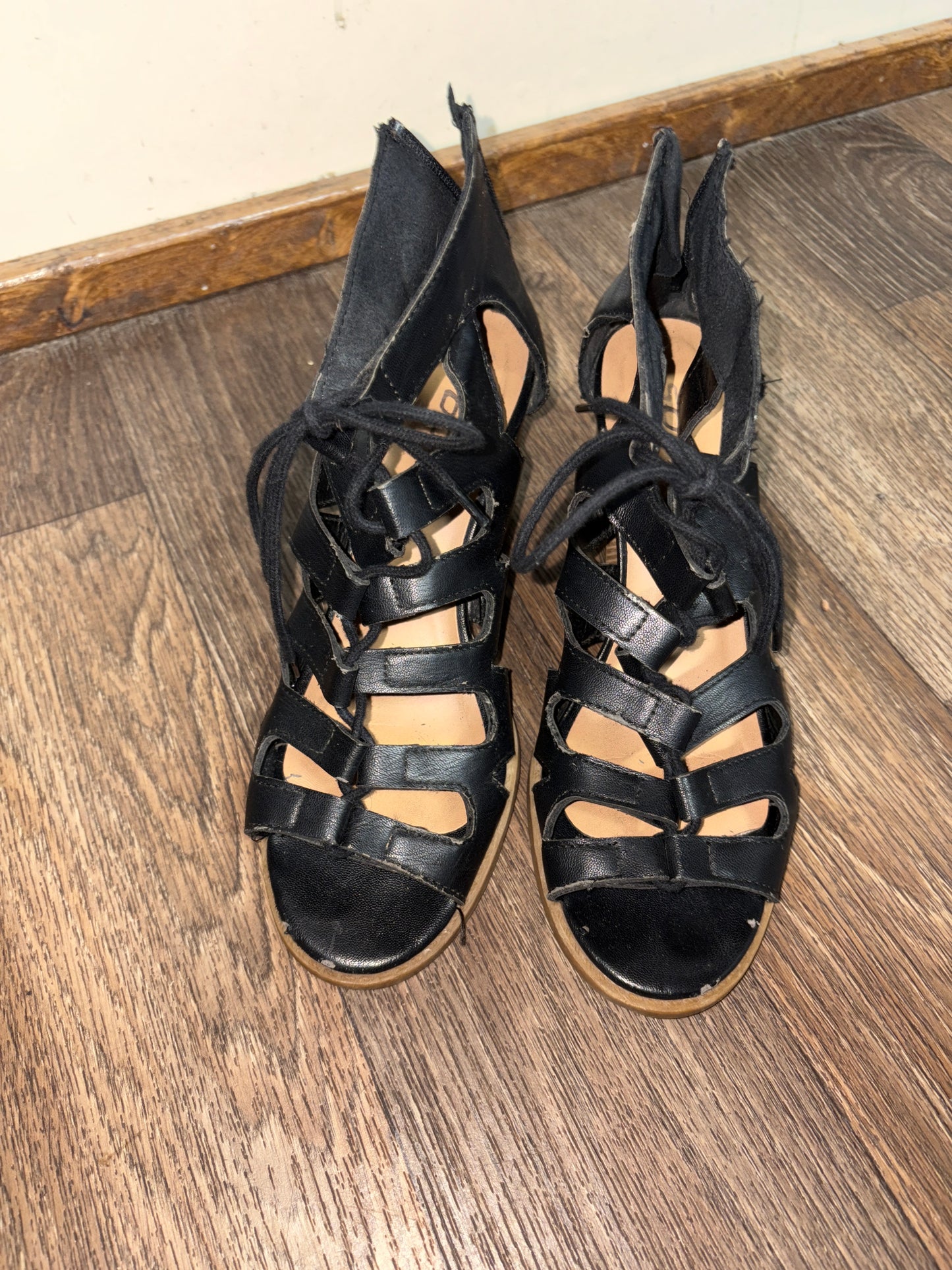 Women’s Size 8 Shoes