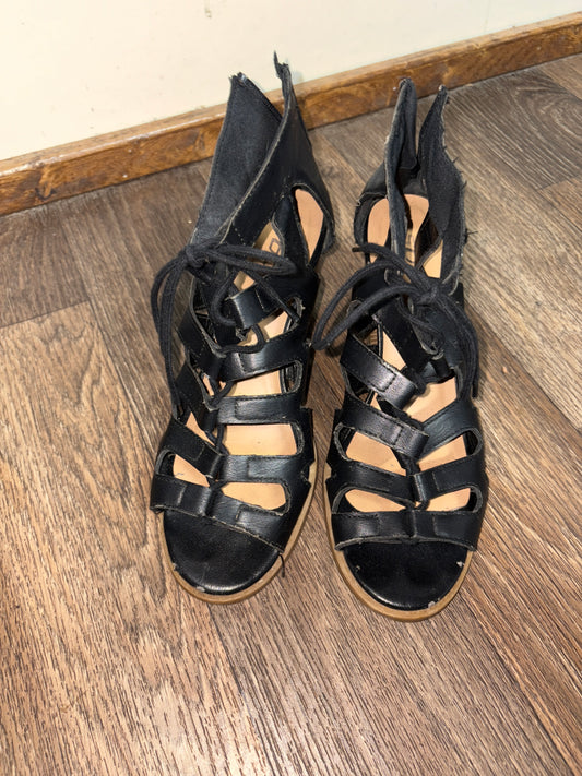 Women’s Size 8 Shoes