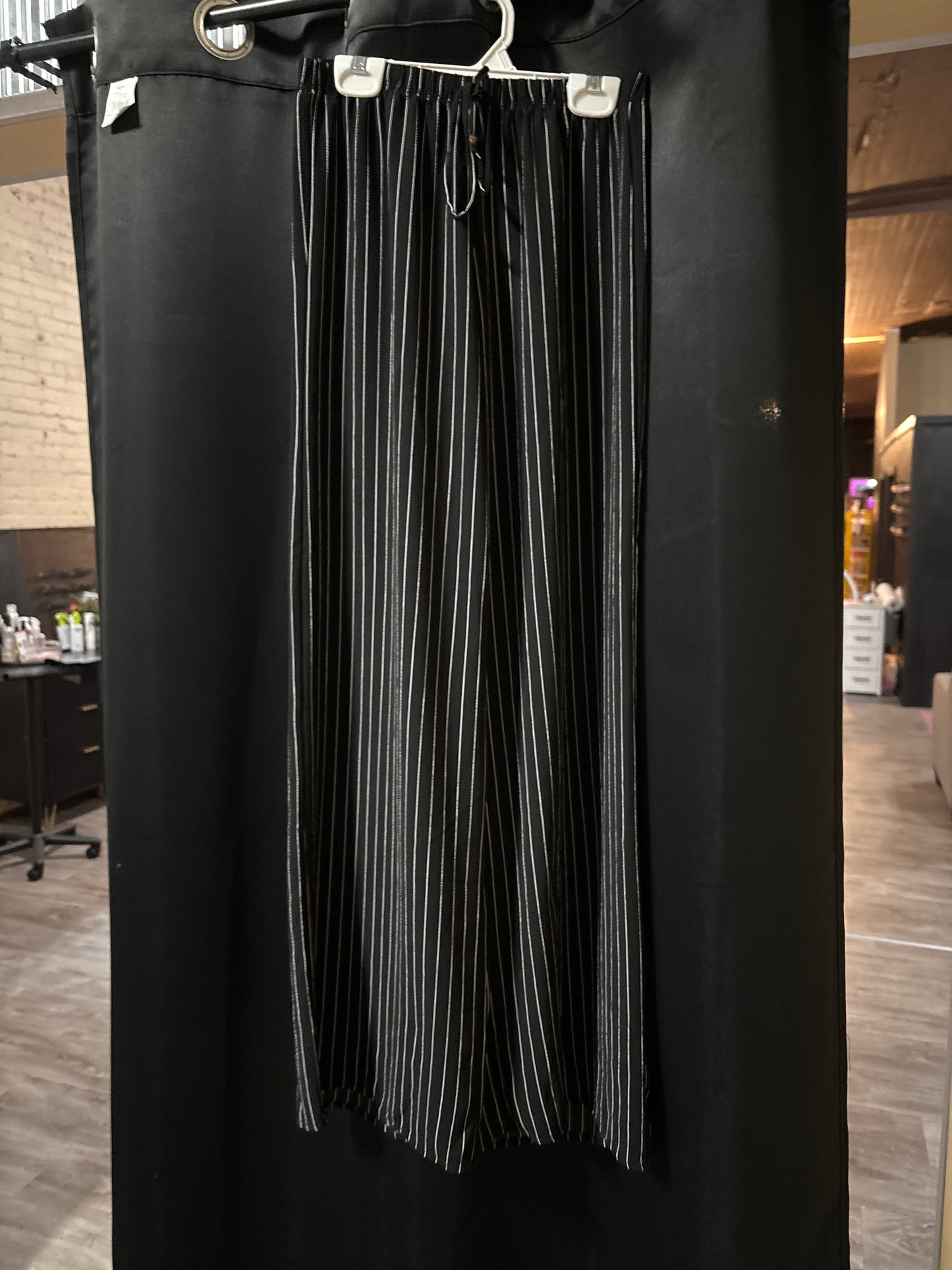 Women’s pants size small