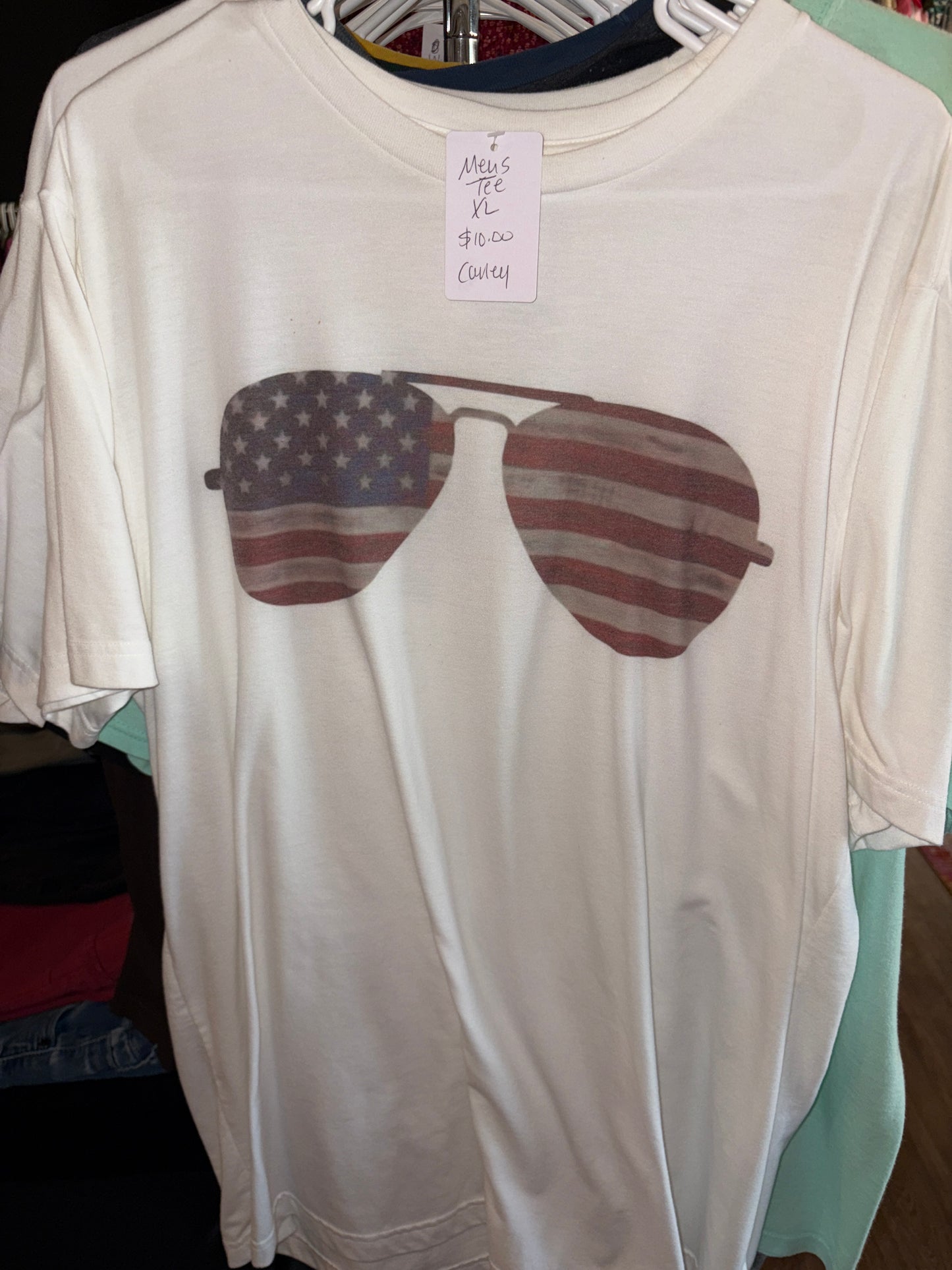 Men’s Sunglasses Tee