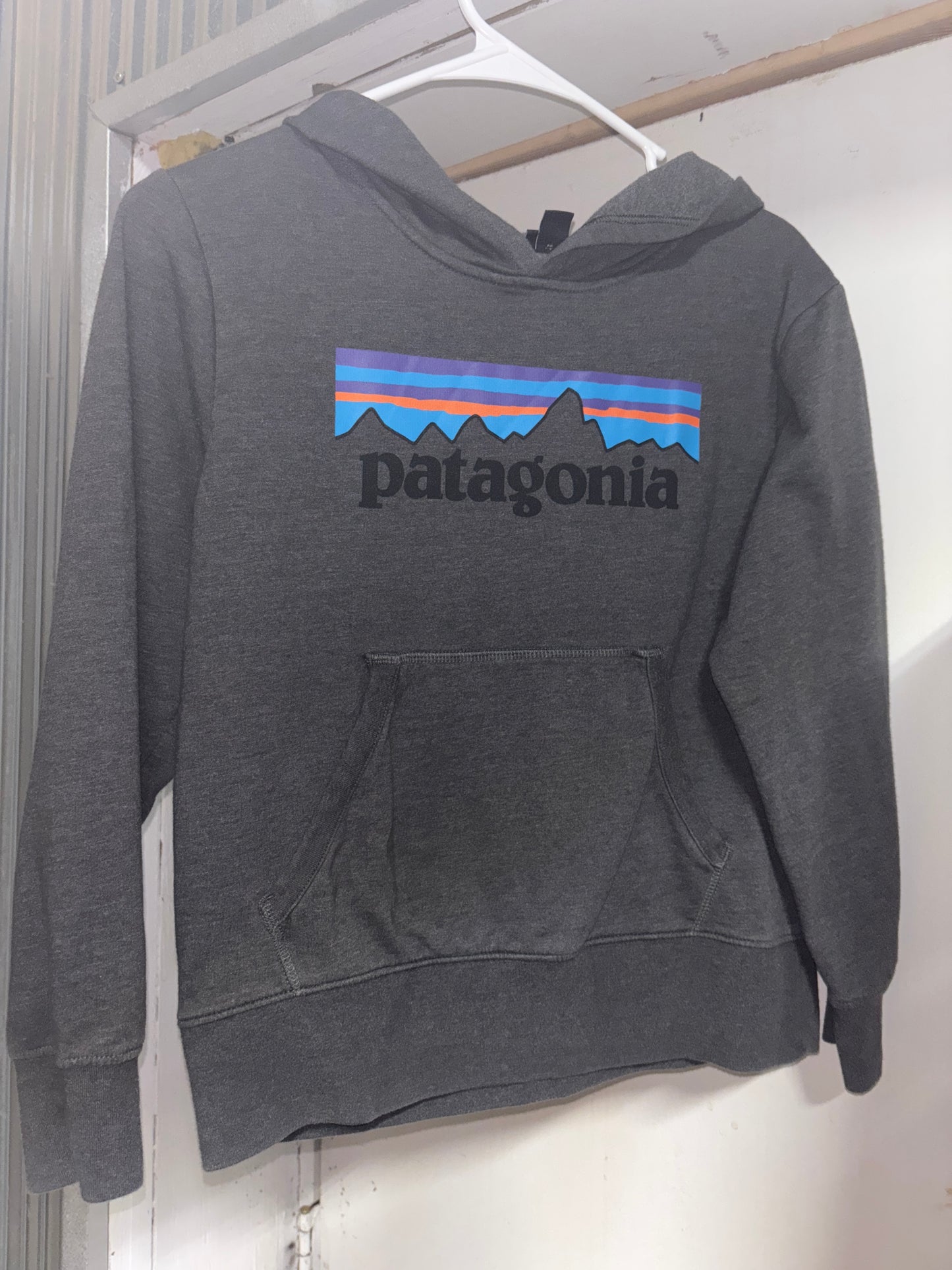 Kids youth medium sweatshirt