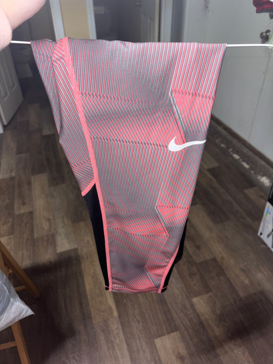 Girls medium Nike leggings