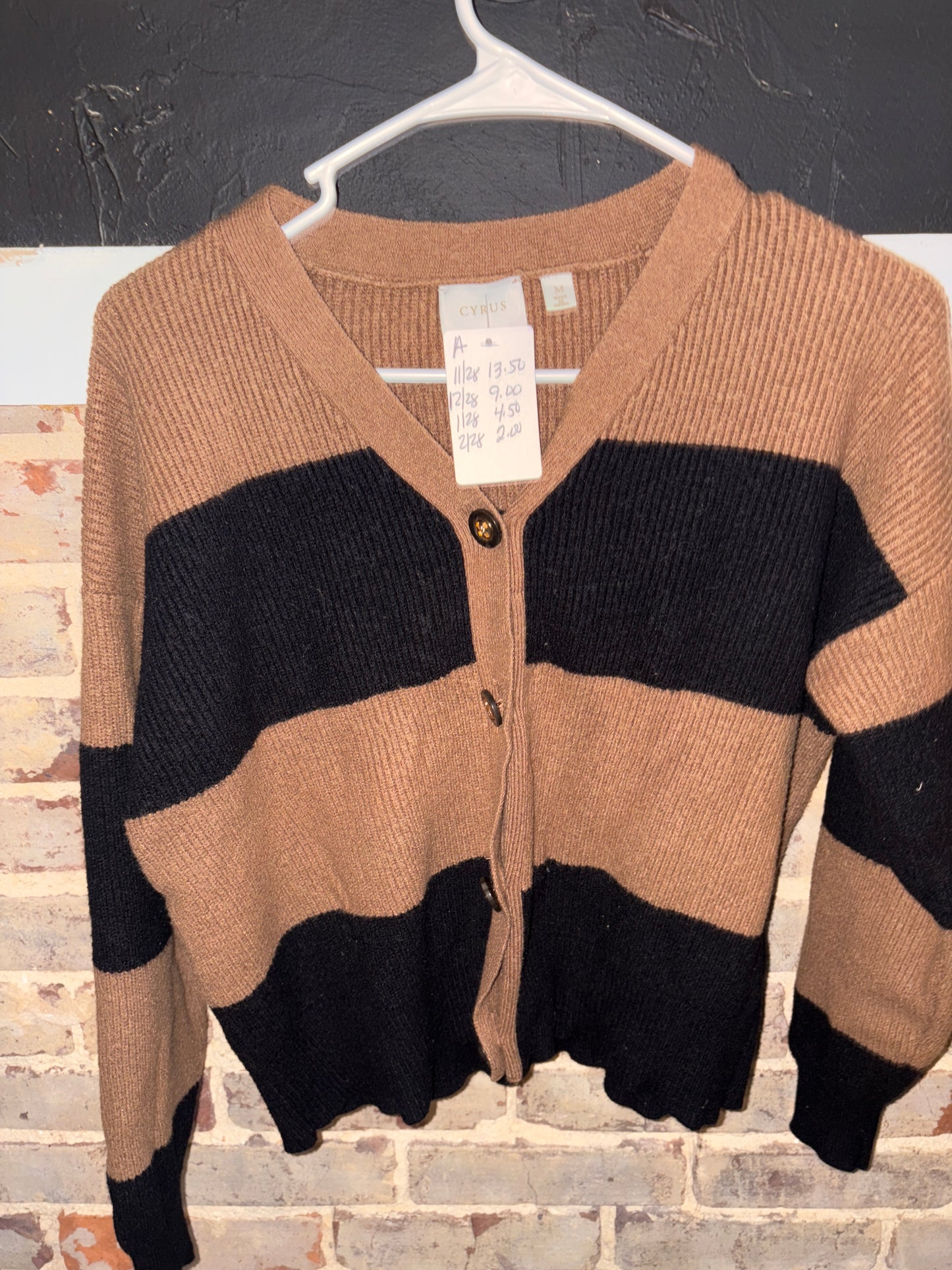 Women’s Medium Sweater