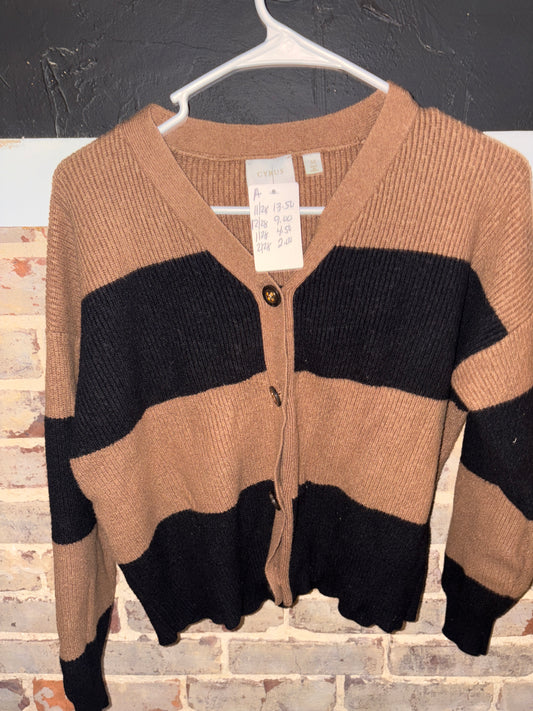 Women’s Medium Sweater