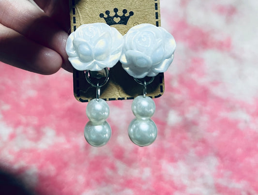 White Rose Pearl Clip-on Earrings