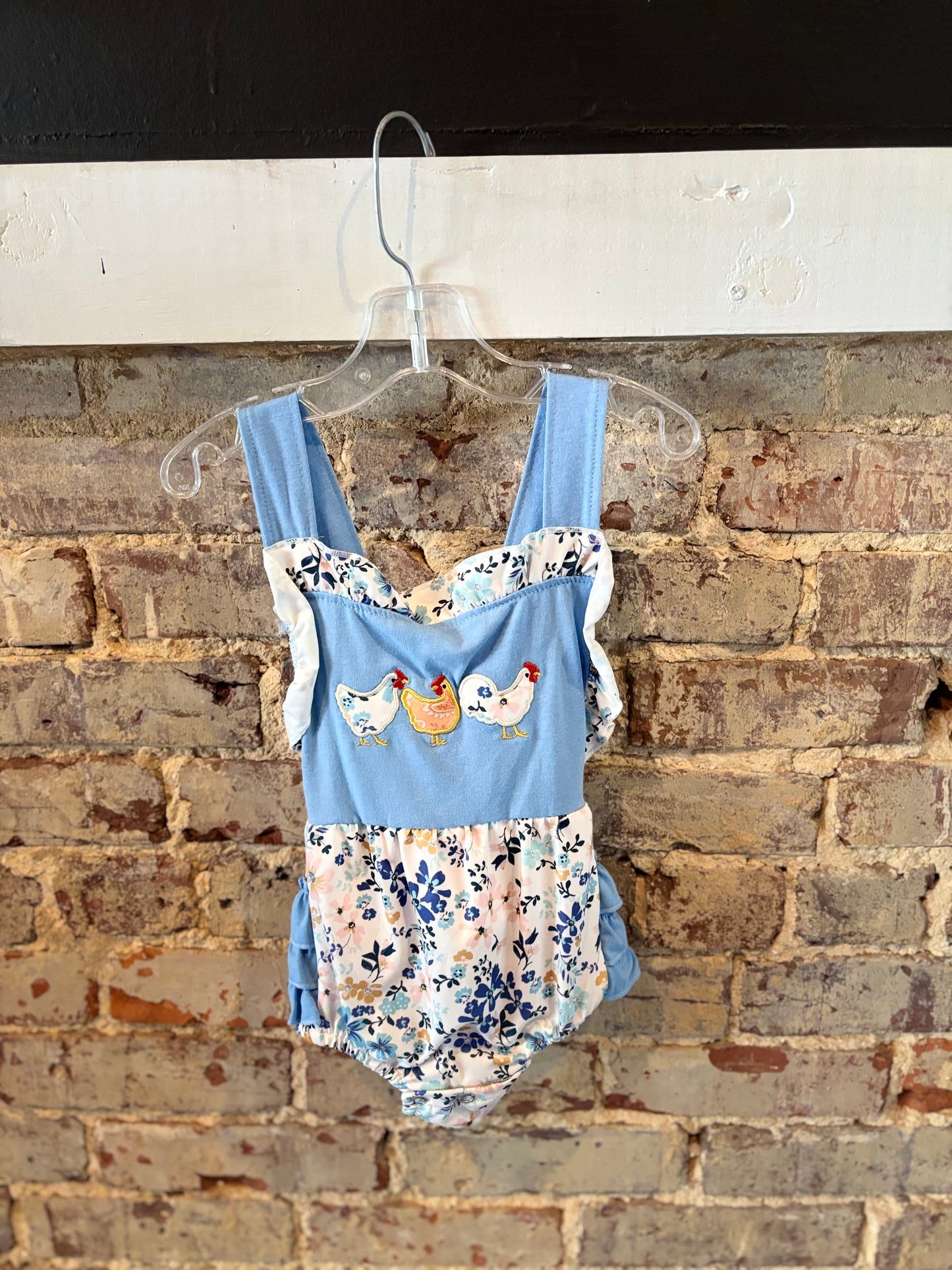 Chicken Appliqué Ruffled Bubble