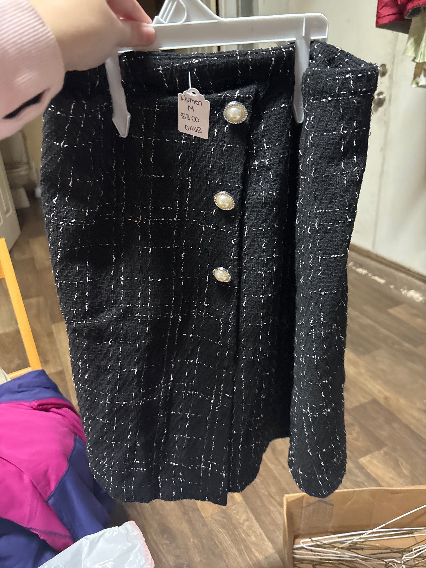 Women’s medium skirt