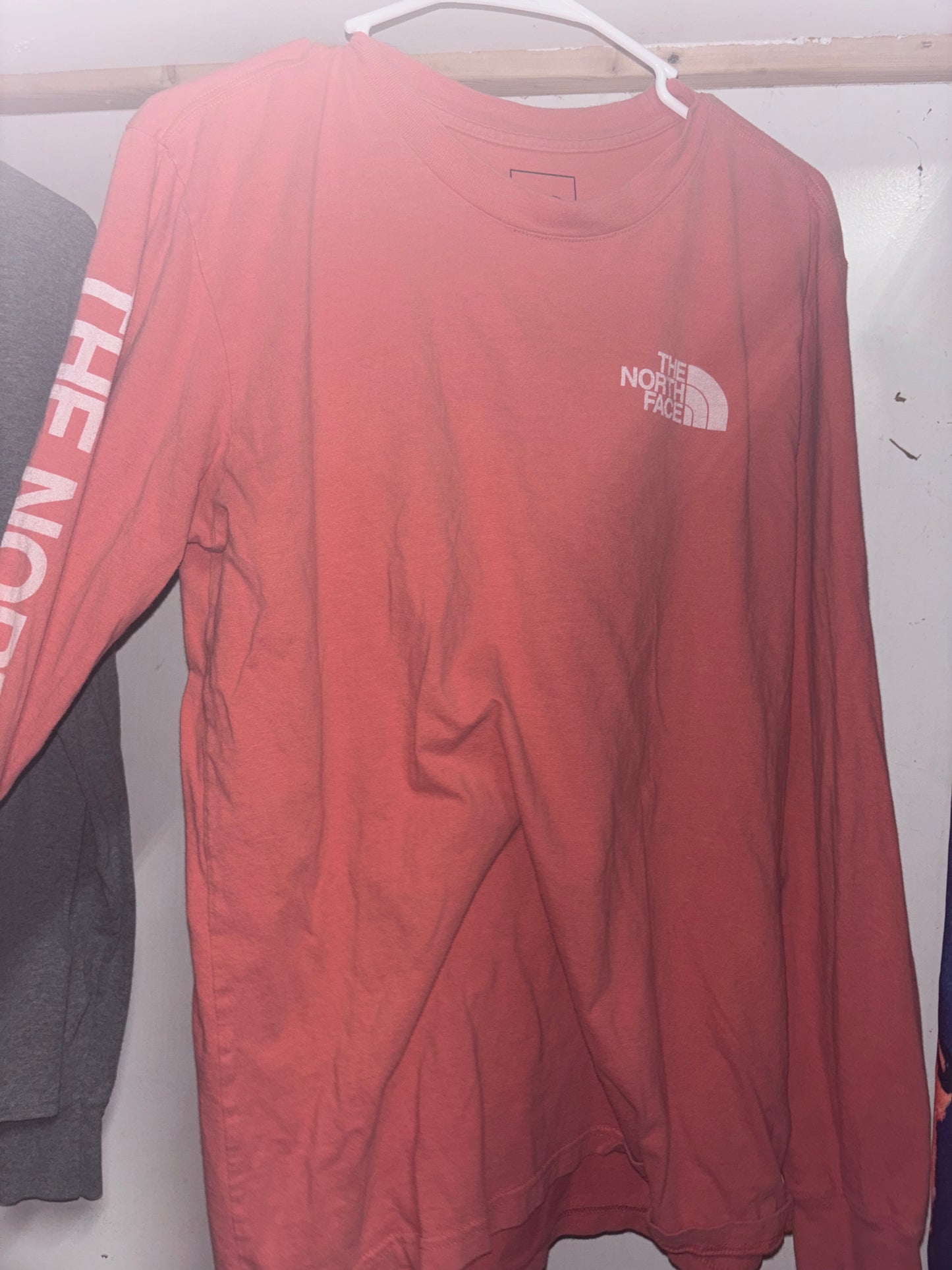 Men’s medium long sleeve