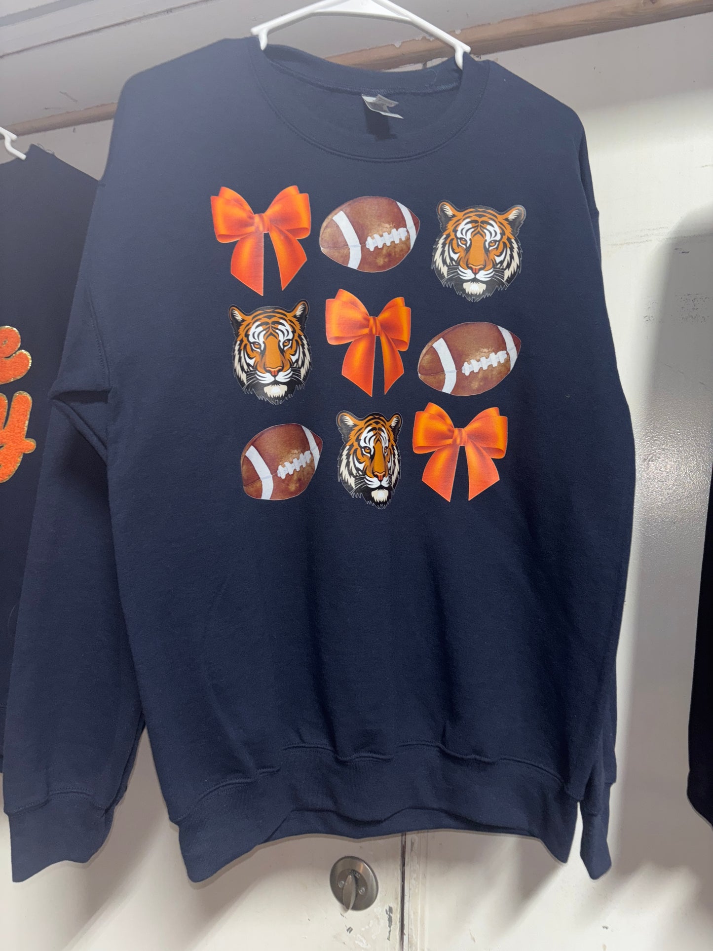 Women’s medium sweatshirt