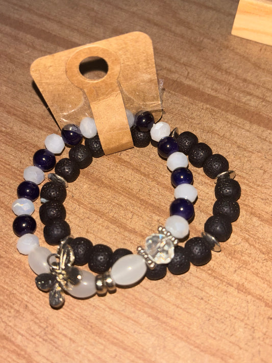 White & Black Pendent Bracelet Set