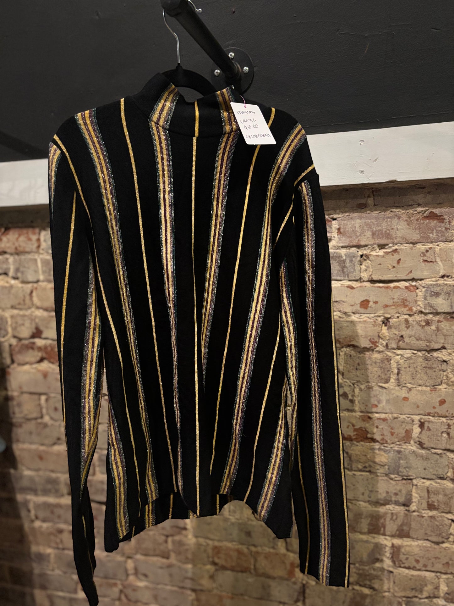 Women’s Sweater Small