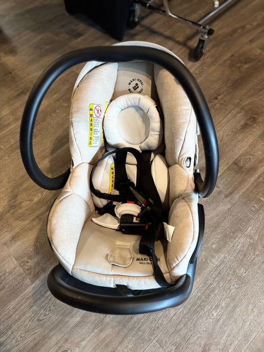 Infant Car seat (expires 2028)