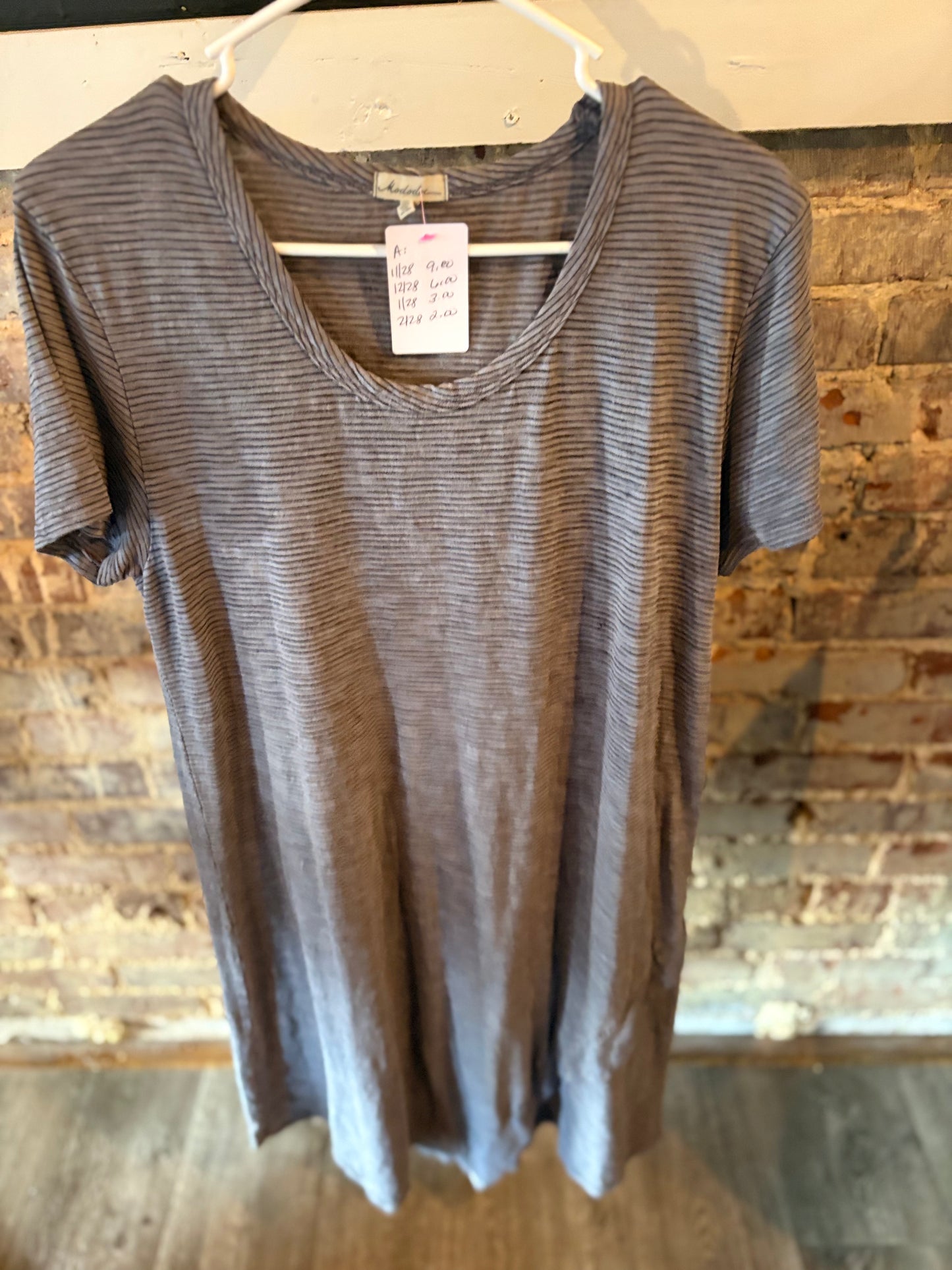 Women’s Large Dress