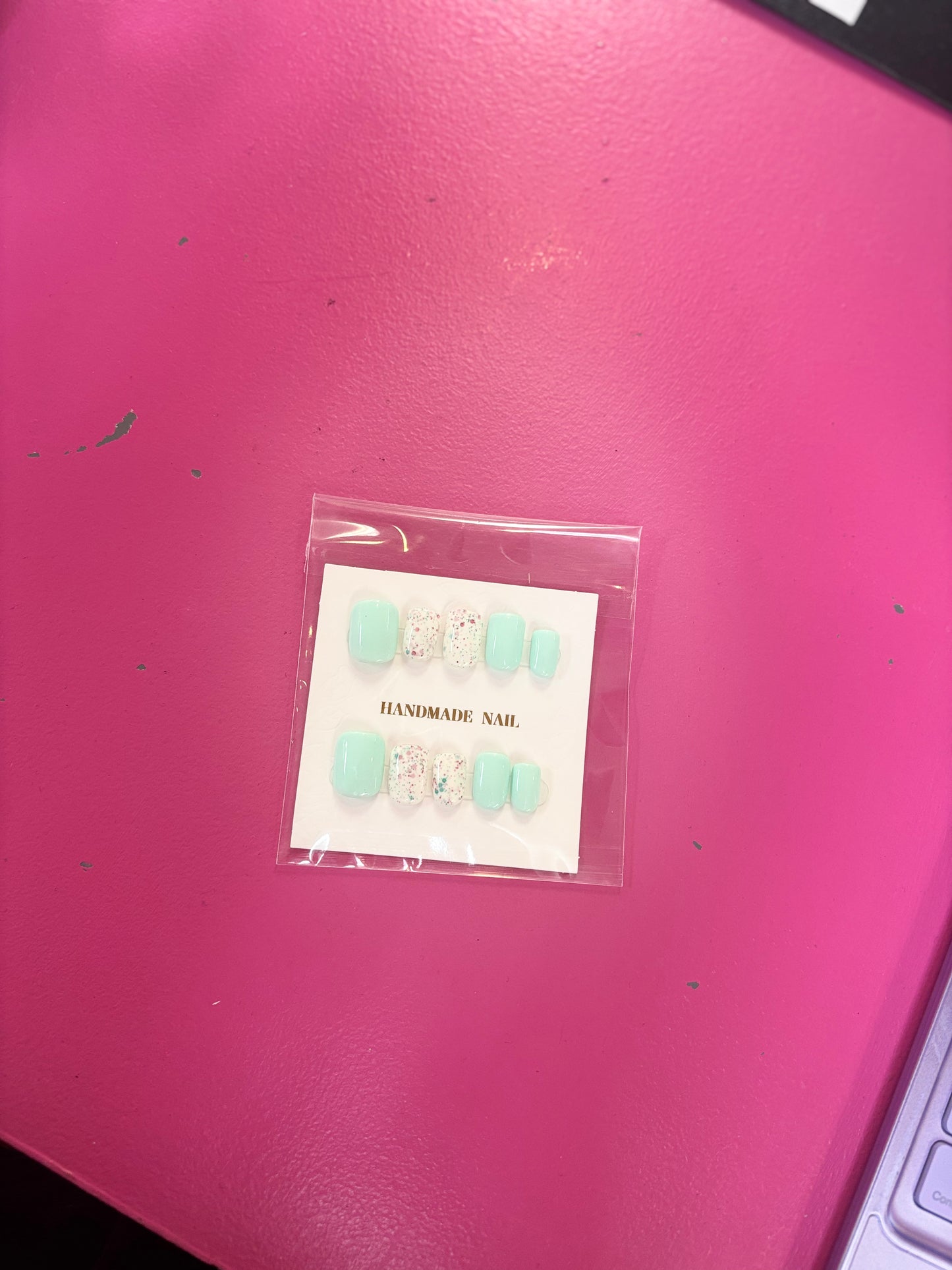 Mint Green Grafitti