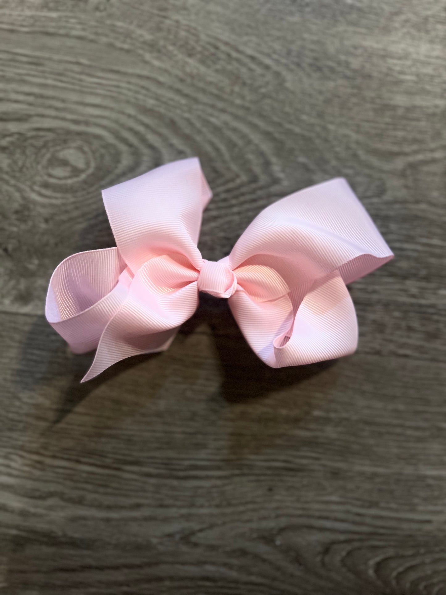 Baby Pink Medium Bow