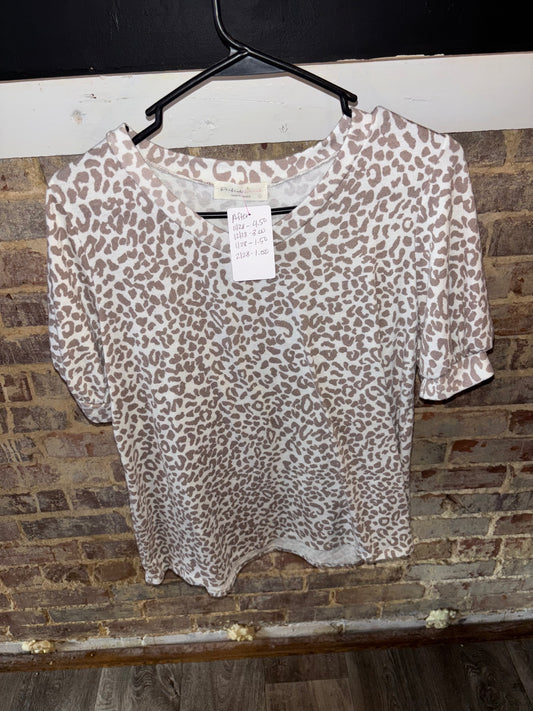 Women’s Size Large Top